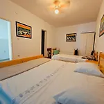 Robinson Merlot Apartman *