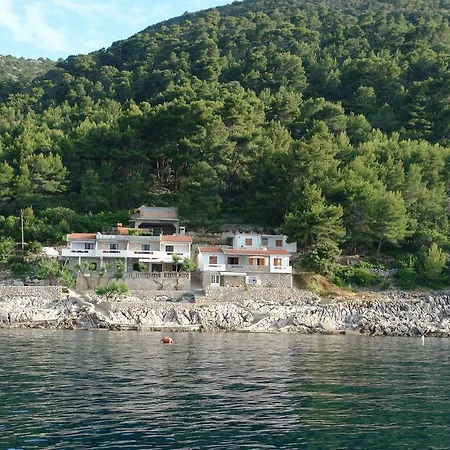 Robinson Merlot Bogomolje