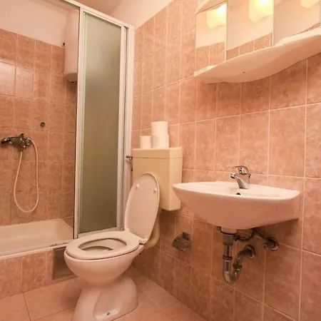 شقة Robinson Merlot Bogomolje