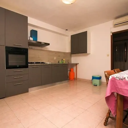 Robinson Merlot Apartament *