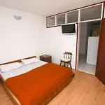 Apartamento Robinson Merlot Bogomolje